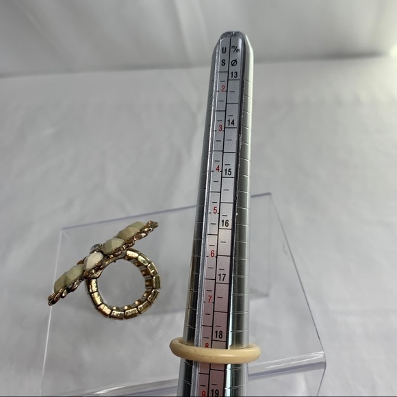 Pair of Rings Beaded Stretch Flower Ring & Acrylic Band-Cream/Green/Gold - Picture 8 of 8